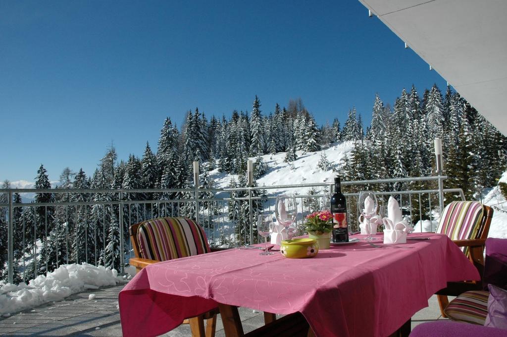 Sonnenhotel Zaubek Treffen Buitenkant foto