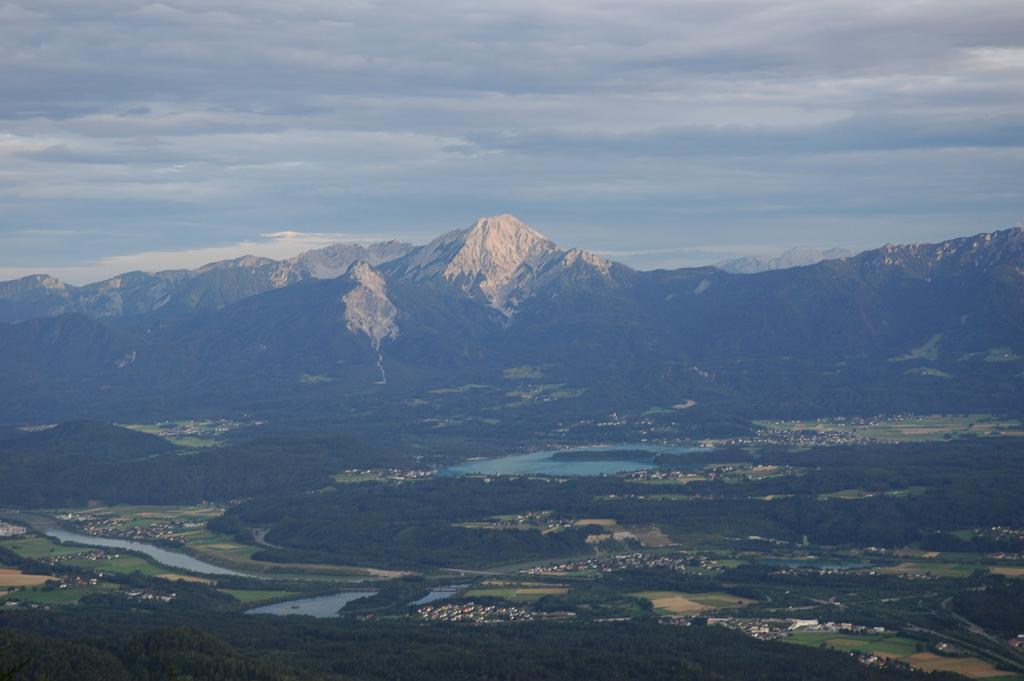 Sonnenhotel Zaubek Treffen Buitenkant foto