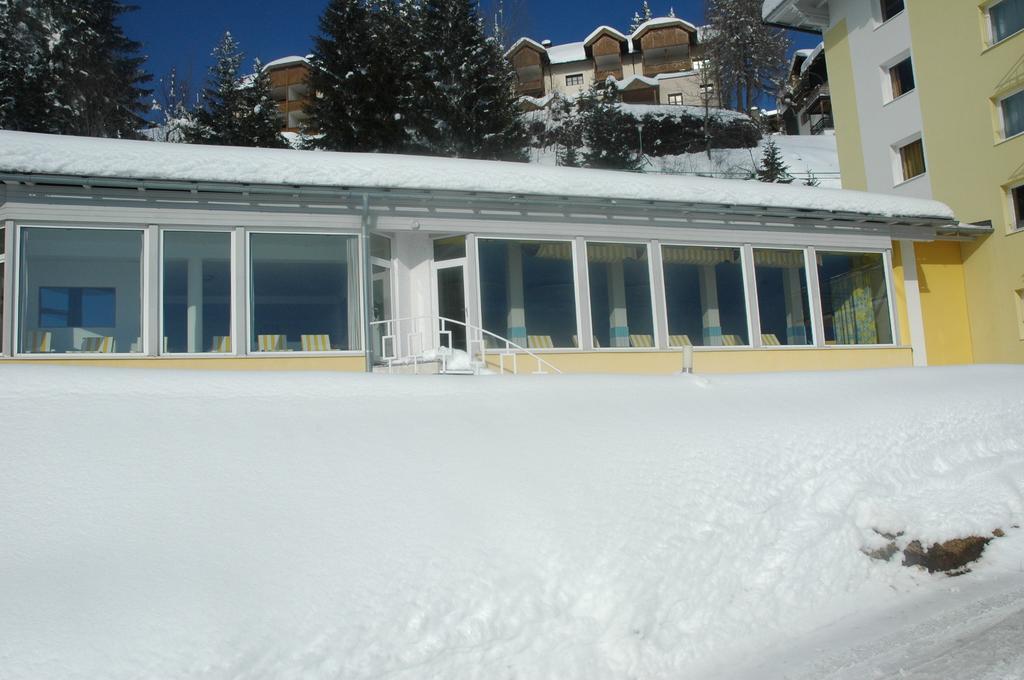 Sonnenhotel Zaubek Treffen Buitenkant foto