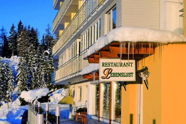 Sonnenhotel Zaubek Treffen Buitenkant foto