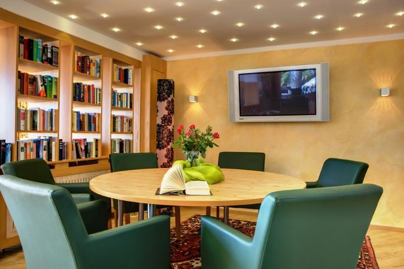 Sonnenhotel Zaubek Treffen Buitenkant foto