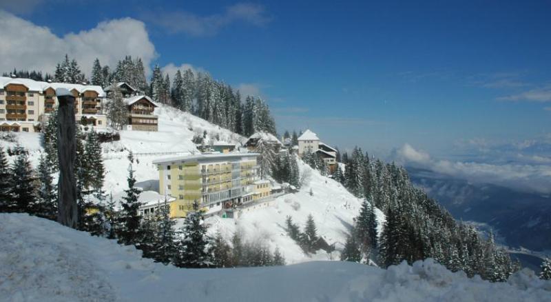 Sonnenhotel Zaubek Treffen Buitenkant foto