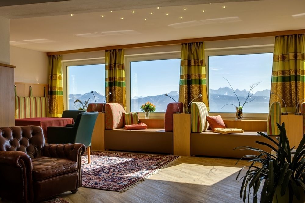 Sonnenhotel Zaubek Treffen Buitenkant foto