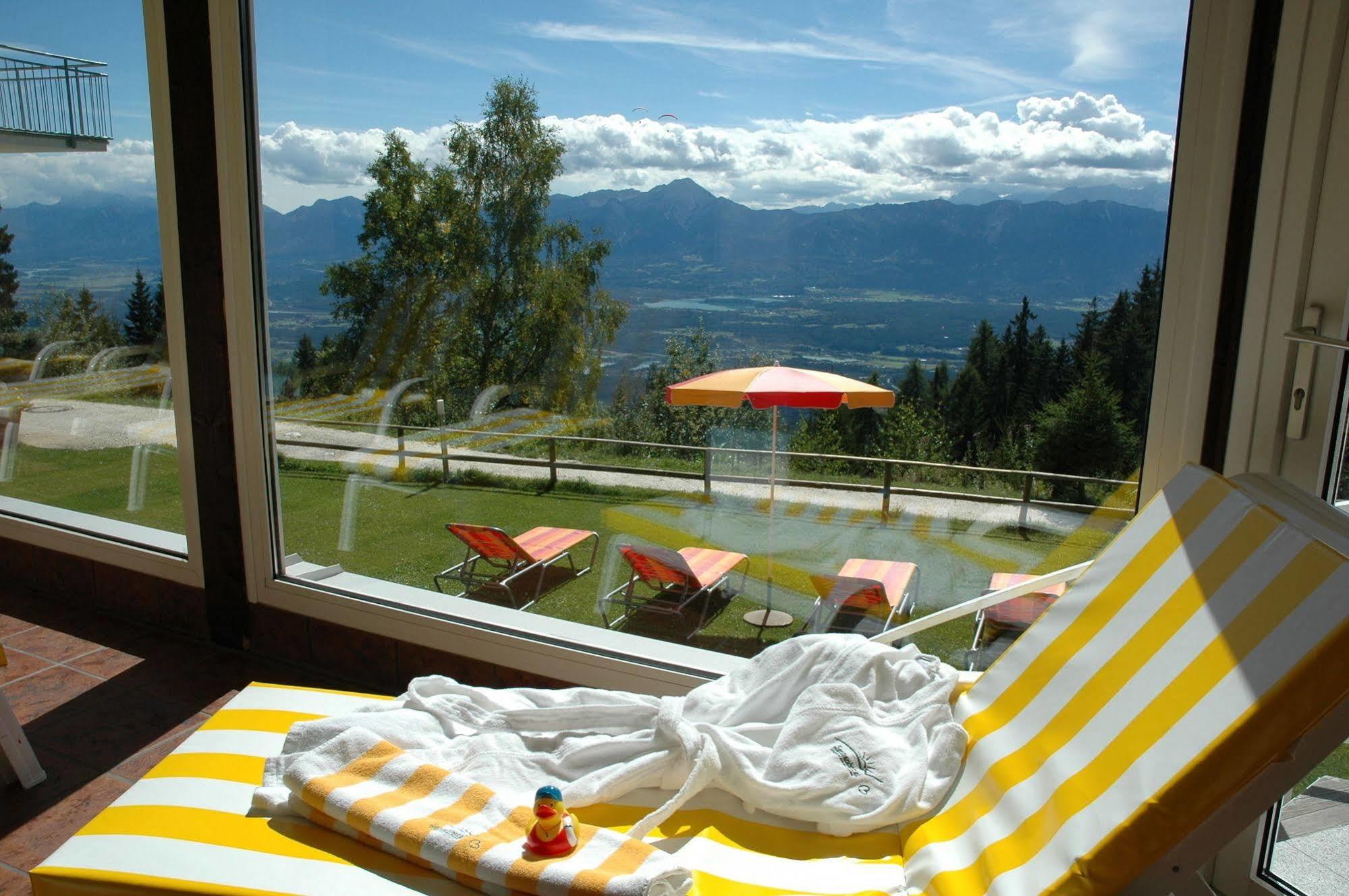 Sonnenhotel Zaubek Treffen Buitenkant foto